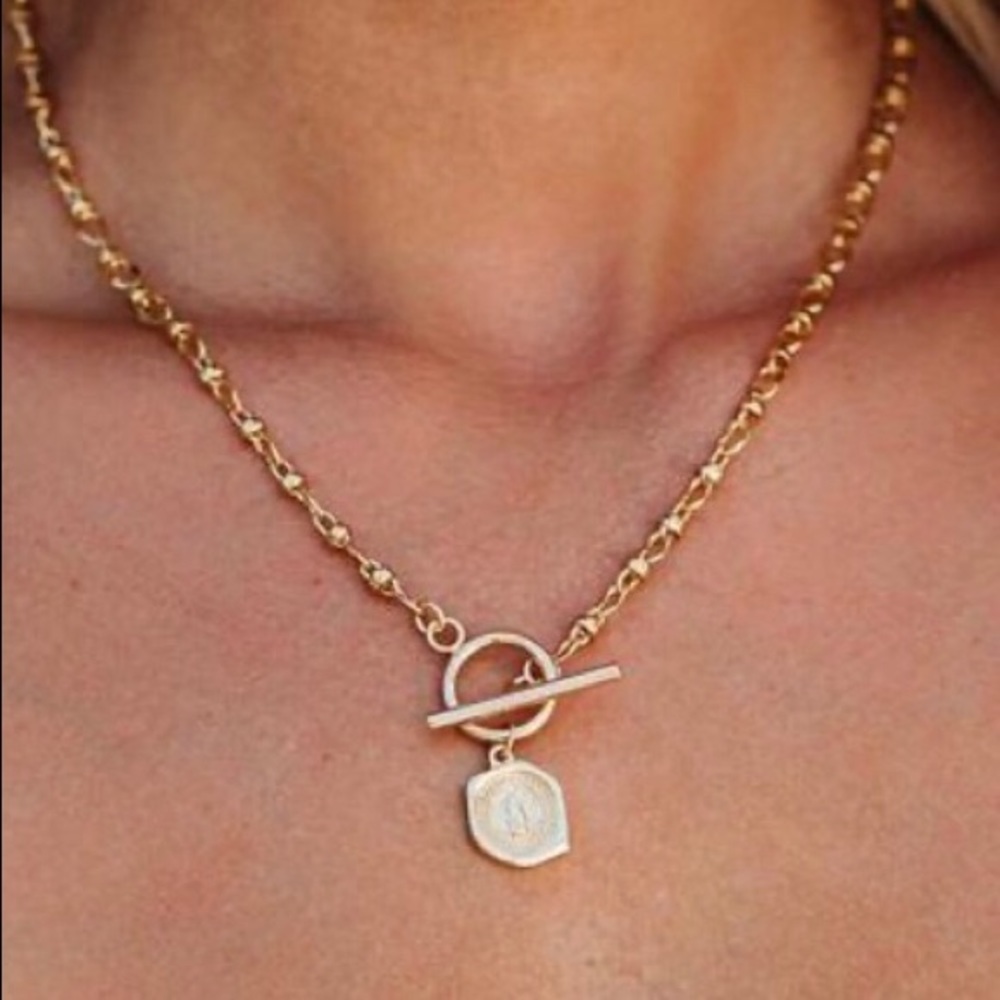 Front closing coin necklace